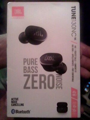 JBLイヤフォン ZERO NOISE JBL Tune Buds | True wireless Noise Cancelling earbuds