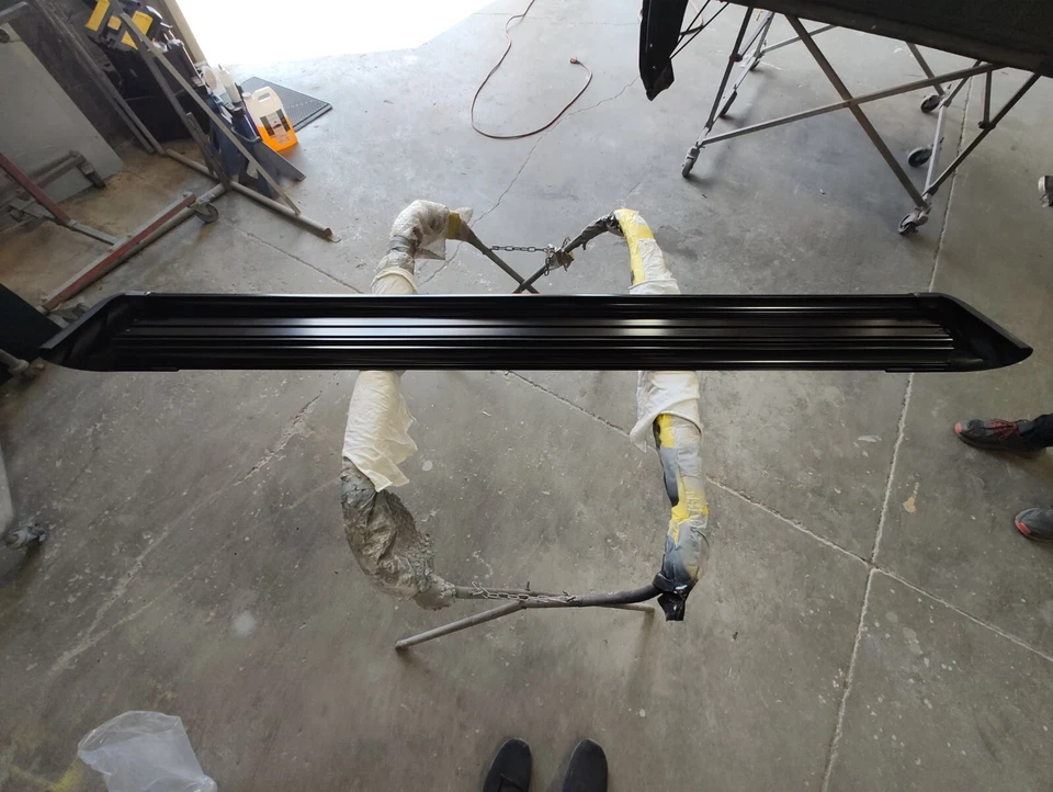 Tahoe 2013 estribo nuevo en caja original con el que venía. Foto 2 de 4