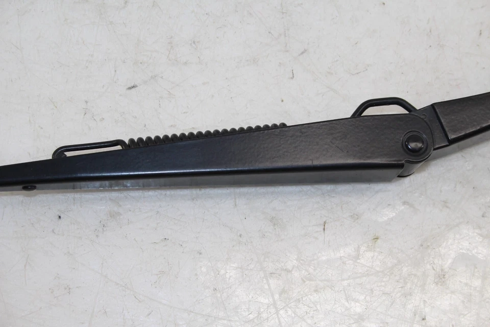 Braço limpador direito Mazda MX-5 Miata 2016-2023 fabricante de equipamento original EM12 - Imagem 3 de 4