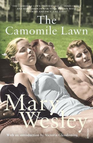 Mary Wesley The Camomile Lawn (Tascabile)