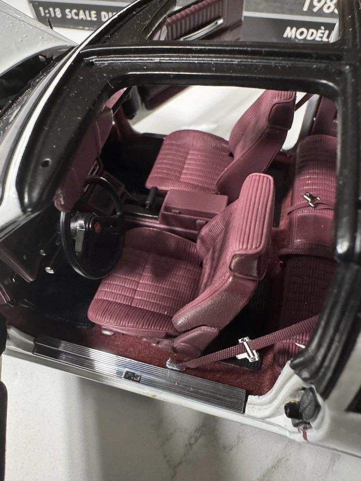 Chevy Monte Carlo SS American Muscle Authentics 1985 con T-tops blanco 1:18 ertl Foto 3 de 4