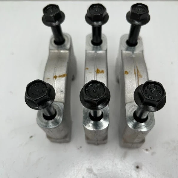 Tapas de cojinete principal del cigüeñal Honda Goldwing GL1000 1975-1979 con pernos Foto 2 de 4