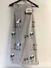 NWT PEANUTS Snoopy Woodstock Plush Velvetloft Throw XLong60X70 Spring Grey
