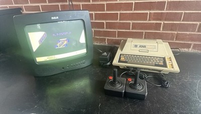 Atari 400 Home Computer In Box With Manuals 2 Controllers and Pole Position Game