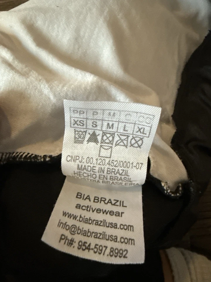 Bia Brazil Black Crisscross Back Sports Bra, Size S - Image 4 of 4