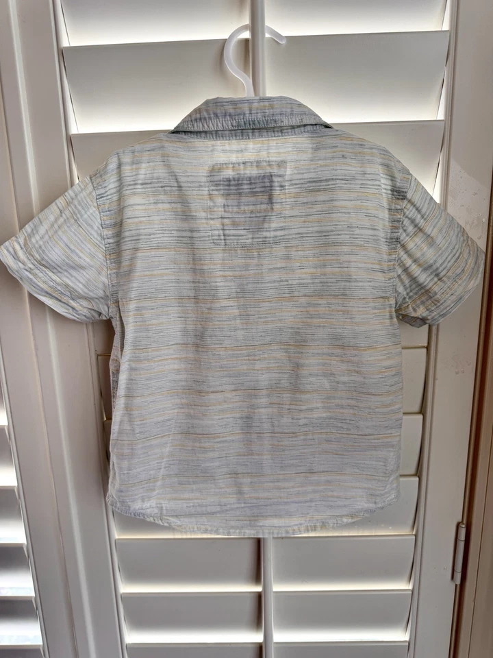 Camisa con botones de manga corta Lucky Brand para niños a rayas estilo occidental 2T Foto 3 de 4