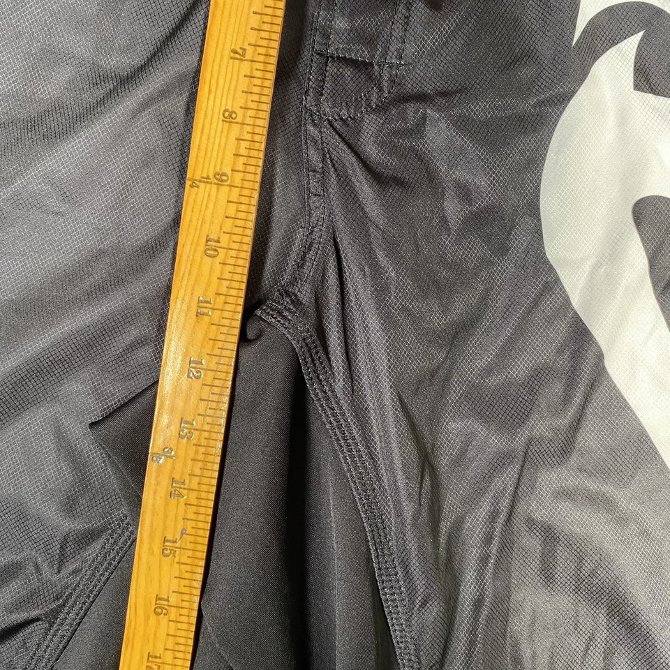 Pantalones Cortos Venum Fight Para Hombres XL MMA Entrenamiento de Agarre UFC Equipo Ligero Negro Blanco Foto 4 de 4