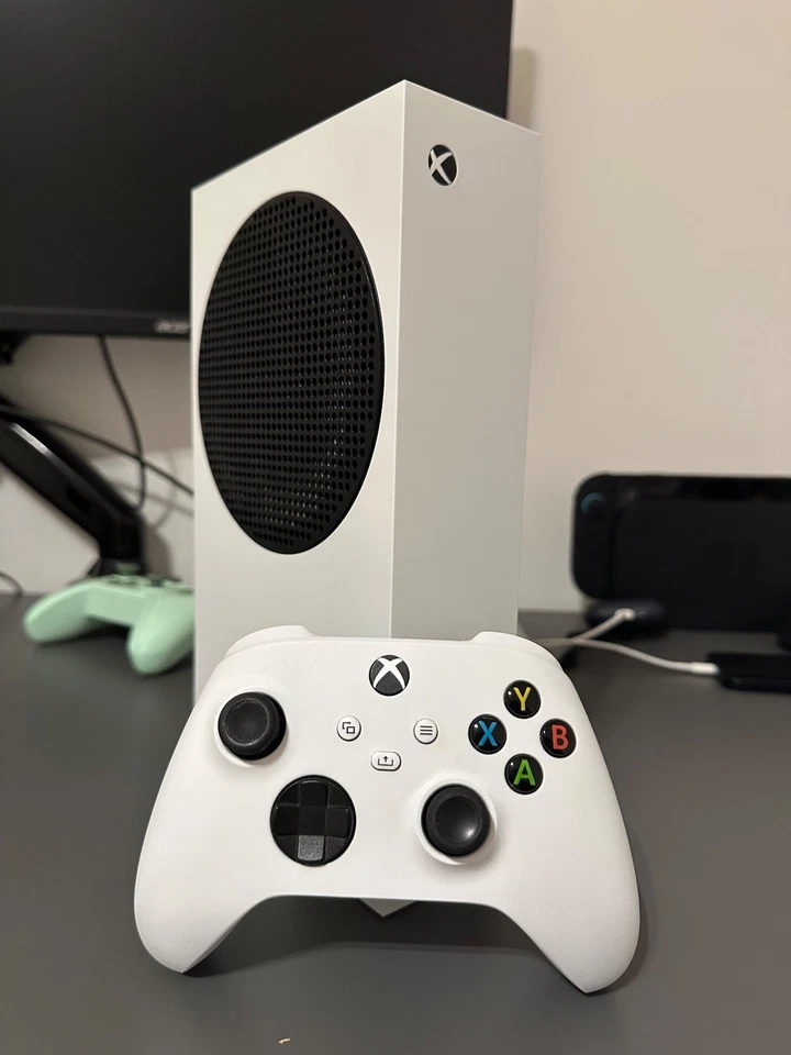Microsoft Xbox Series S 512 Go Console - Blanc - Photo 2/4