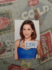EDEN SHER AS SUE HECK IN, THE MIDDLE TV SHOW, GLOSSY COLOR 4X6 PHOTO 