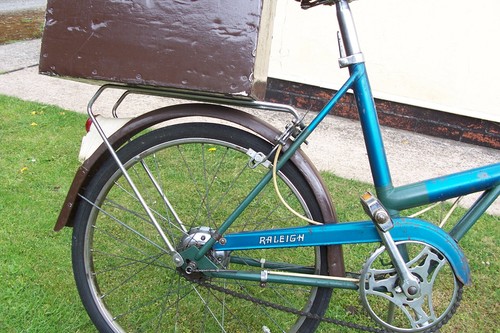 Vintage Ladies Raleigh Twenty shopper bicycle Barn Find - Picture 3 of 9