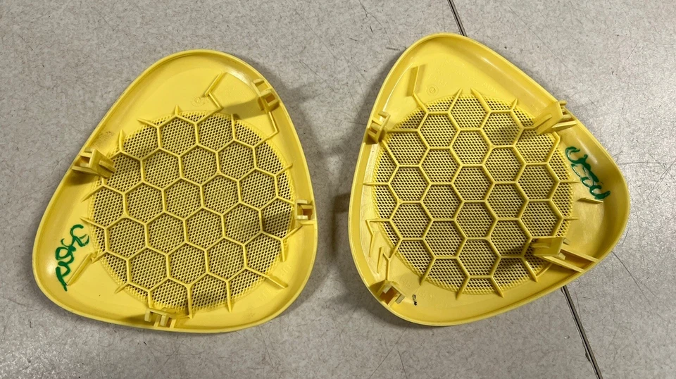 2002-2005 Ford Thunderbird Center Console Speaker Covers Grilles Yellow Pair - Image 4 of 4