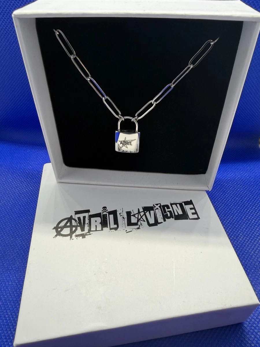 Avril Lavigne Memorabilia for sale | eBay