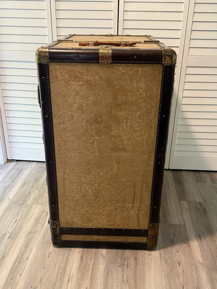 Armario de viaje Hartmann Trunk Company años 20 con cojín superior Foto 4 de 4