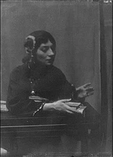 Photo:Morland,Saxone,Miss,costume,Chee Moo,Yellow jacket,portrait,b,Arnold