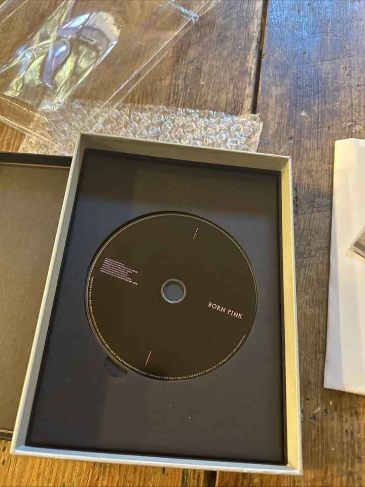 BLACKPINK 2nd Album BORN PINK Box Set BLACK ver. 2022 Interscope Records - Image 4 of 4