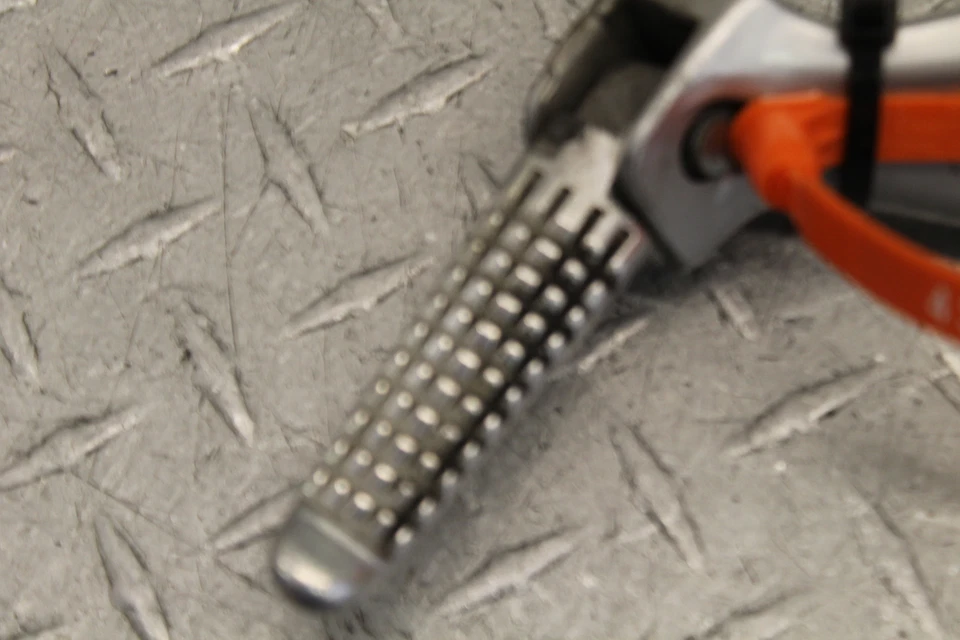 Suzuki TL1000R 2001 clavija trasera derecha pasajero Foto 4 de 4