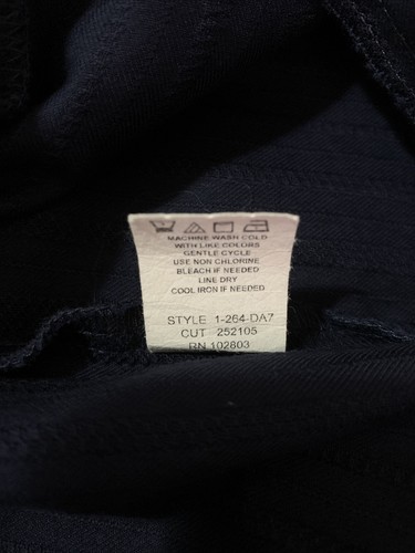 Briggs Capri Pants Womens Size 6 Petite Navy Straight Leg Textured - Picture 8 of 8
