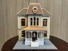 O Scale Bates Mansion