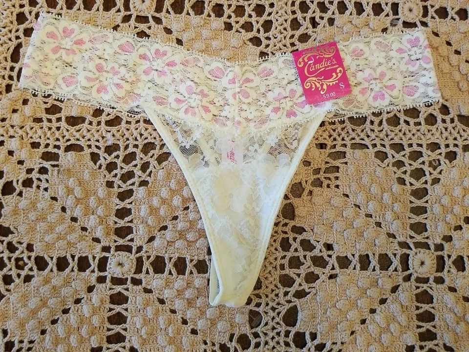 Juego de 2 tangas pequeñas de encaje CANDIE'S Total Lace/Total SeXY ~ NUEVAS CON ETIQUETAS Foto 3 de 4