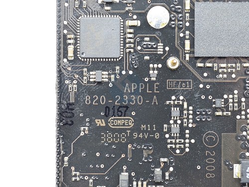 Apple MacBook Pro Unibody 15" A1286 2008 2.4GHz Logic Board 820-2330-A - Picture 4 of 5