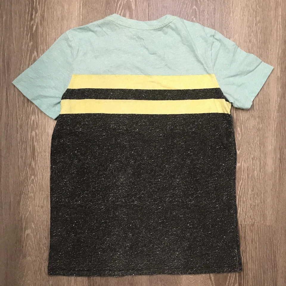 Old Navy Short Sleeve T-Shirt with Chest Pocket Youth Boy’s Size Large (10/12) - Image 3 of 3