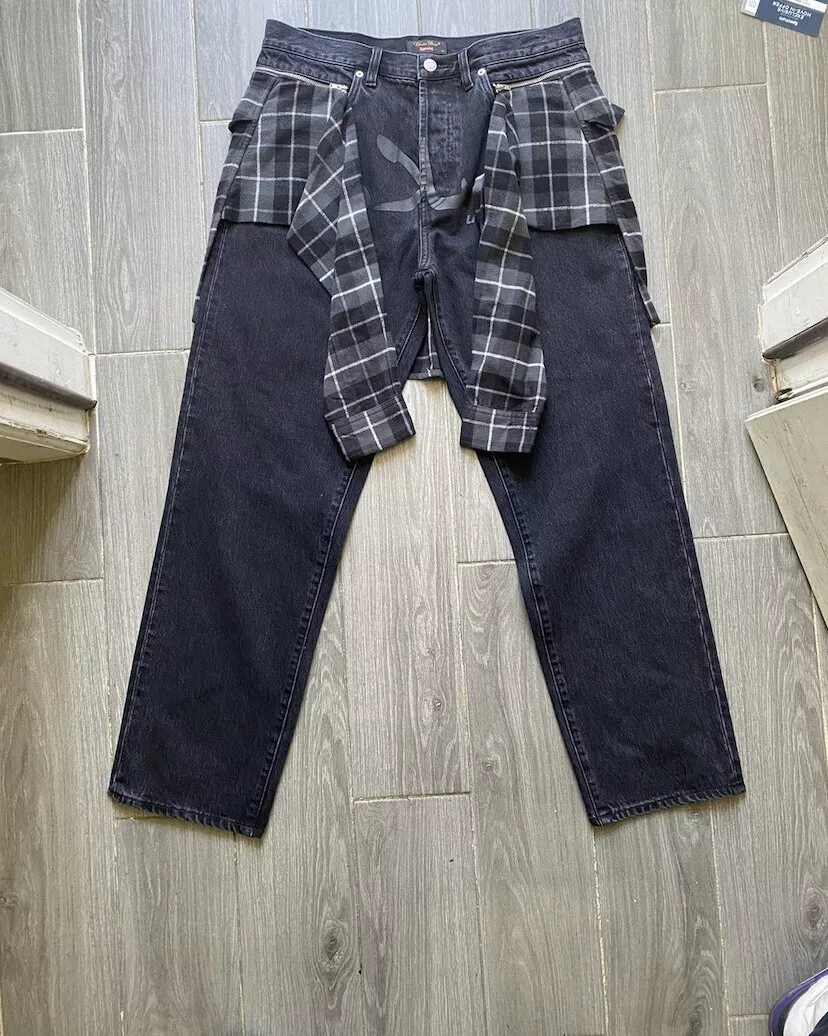 JEAN SUPERME X SOUS COUVERTURE LAVÉ NOIR TAILLE 32 À LA MAIN