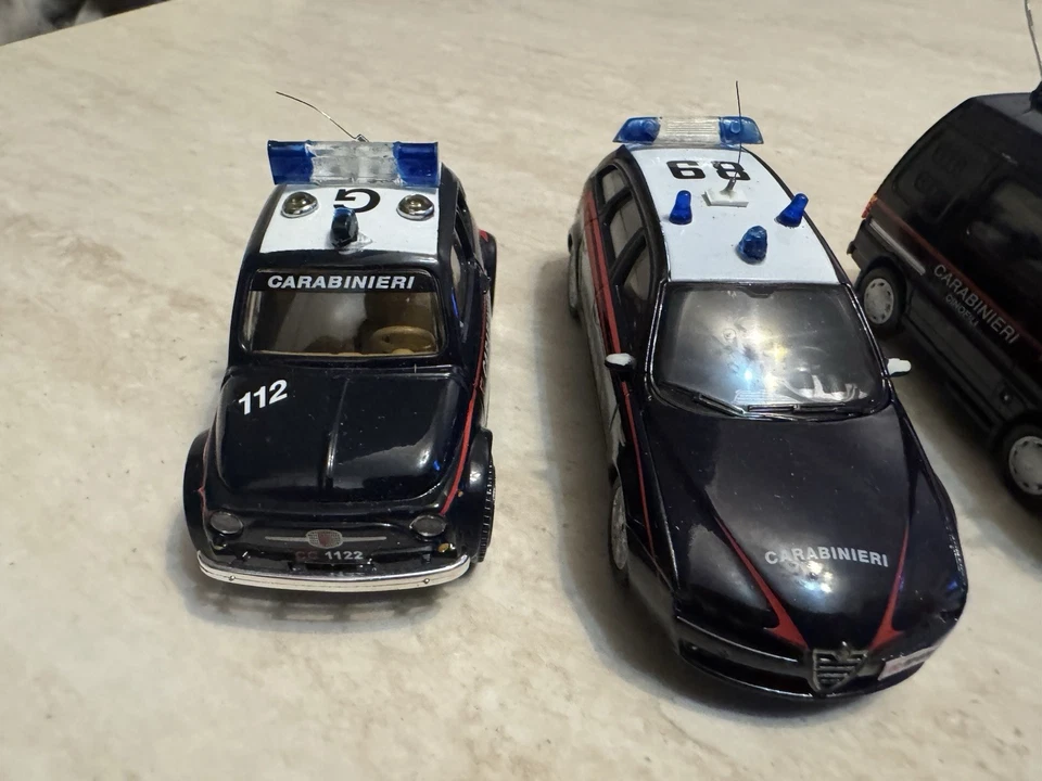 Lotto modellini carabinieri Burago De Agostini Welly Carabonieri 1:43 collezione - Immagine 2 di 4