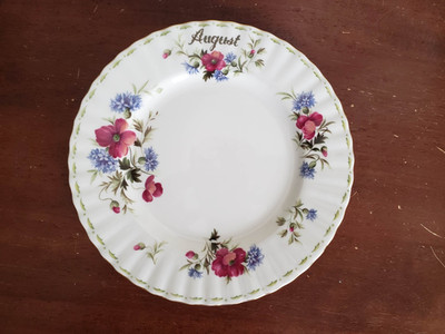 Royal Albert August Flower Of The Month Series Poppy Plate - English Bone China