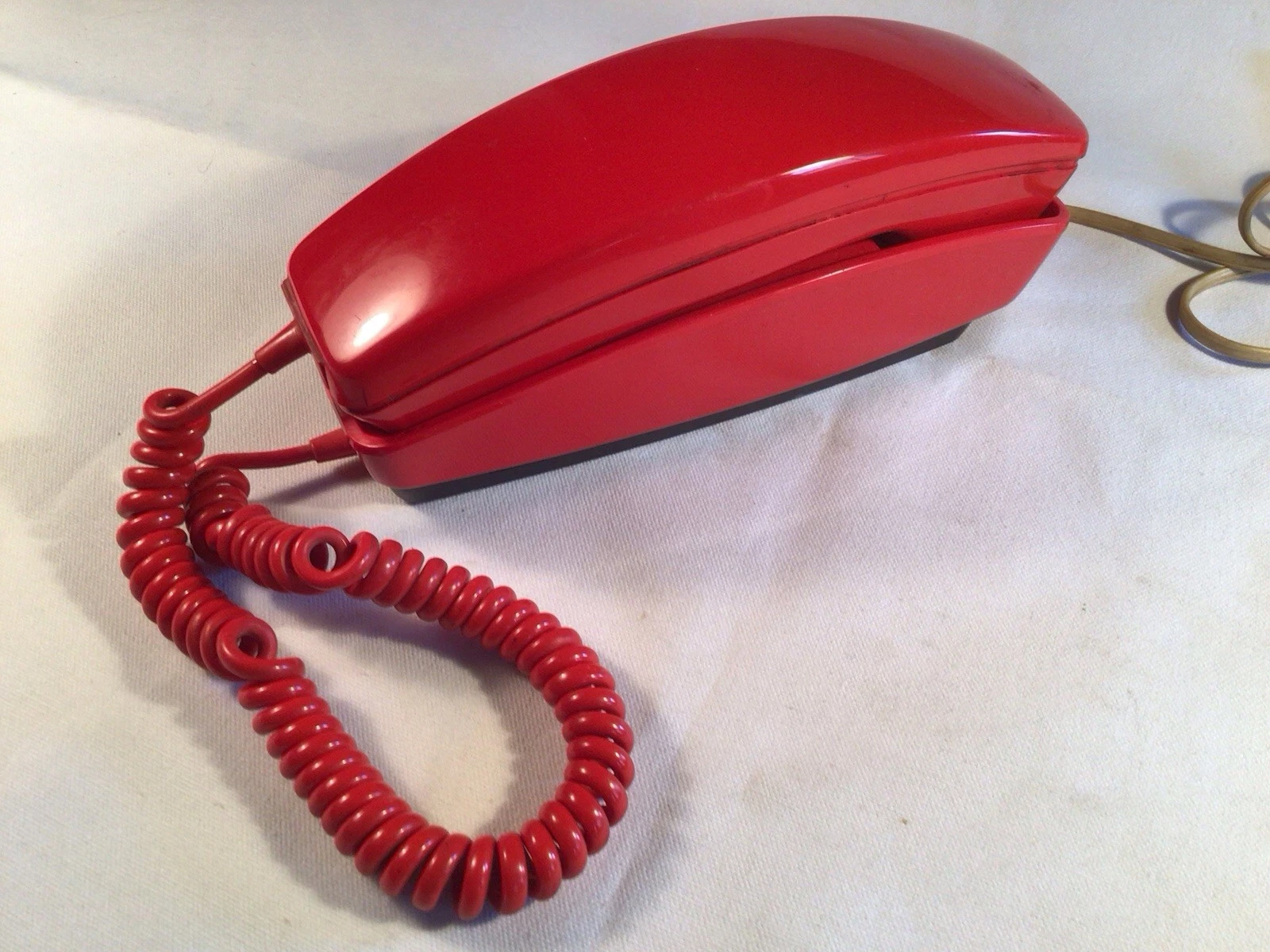Vintage GTE Red Slim Line Rotary Telephone Retro Automatic Electric Untested