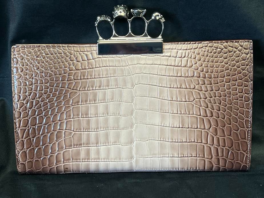 ALEXANDER MCQUEEN FOUR RING KNUCKLE CLASP CROCODILE CLUTCH BROWN