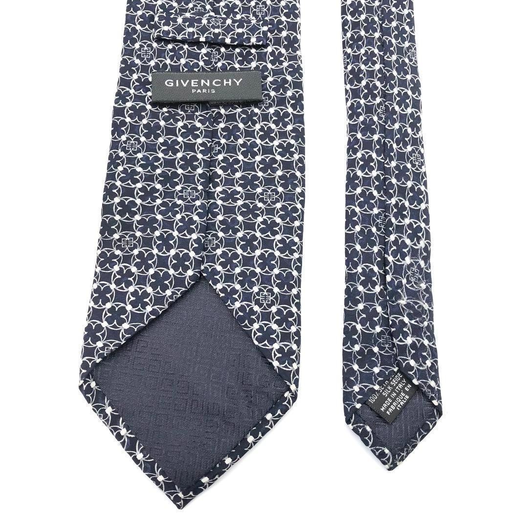 GIVENCHY 4G Logo Navy Geometric Pattern Silk Tie Used thumbnail 3