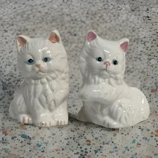 2 Vtg White Porcelain 3.25 Inch Persian Angora Cat Kitten Figurines Blue Eyes