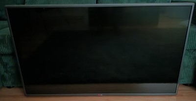 LG 42 Zoll Full HD LED TV, DVB-C, USB, SCART, VGA, HDMI