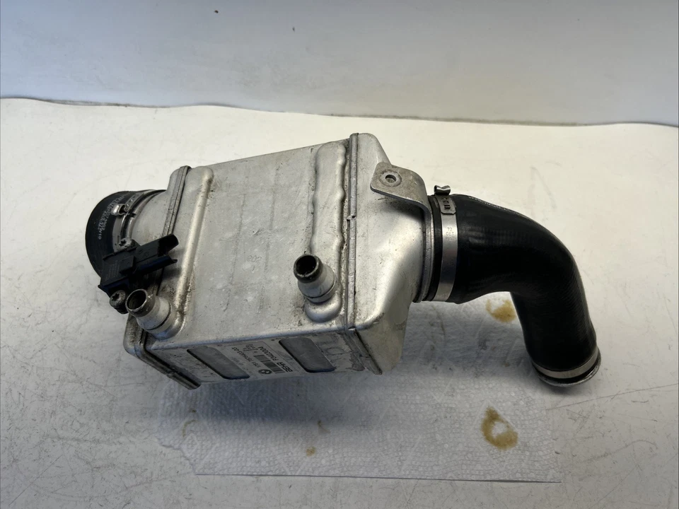OEM LEFT SIDE ENGINE TURBO AIR INTERCOOLER FOR 2011 - 2014 BMW X5 X6 N63 7575403 - Image 3 of 4