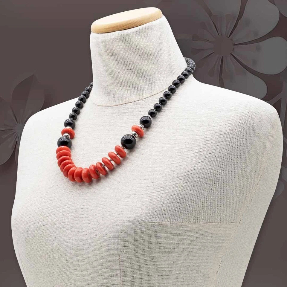 Collana in Onice nero e Corallo rosso girocollo in pietre dure e Argento 925 - Immagine 3 di 4