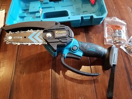 Saker 4 in Mini Portable Electric Chainsaw W/ Two 1.5 Ah Batteries Model SK1804D - Picture 2 of 7