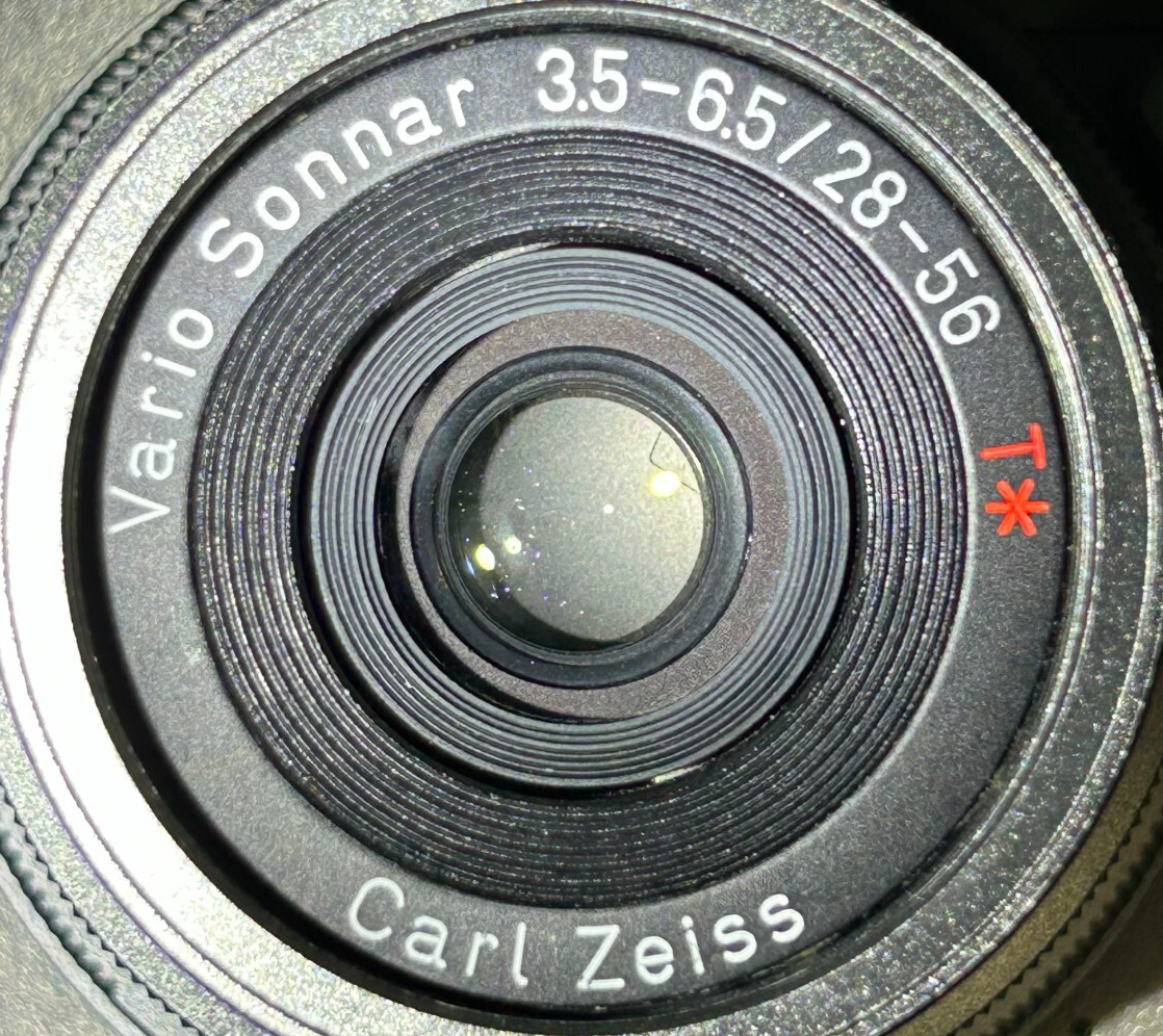 CONTAX T VS Vario Sonnar 3.5-6.5/28-56 Compact Film Camera