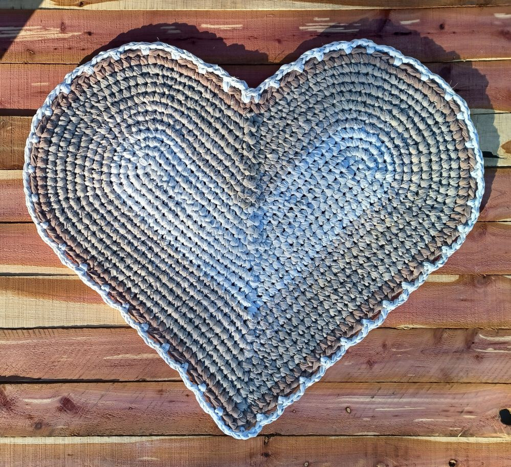 Handmade heart rag rug valentine sand tan beige washable 32