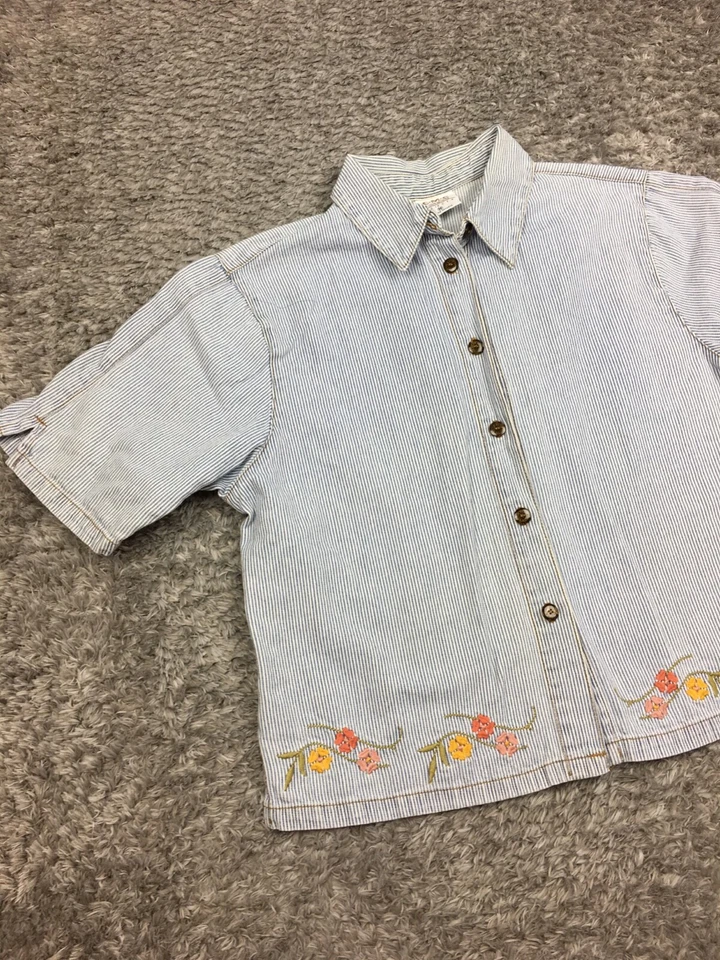 Camisa con botones Color Me algodón CMC para mujer talla mediana corta azul a rayas EE. UU. Foto 3 de 4