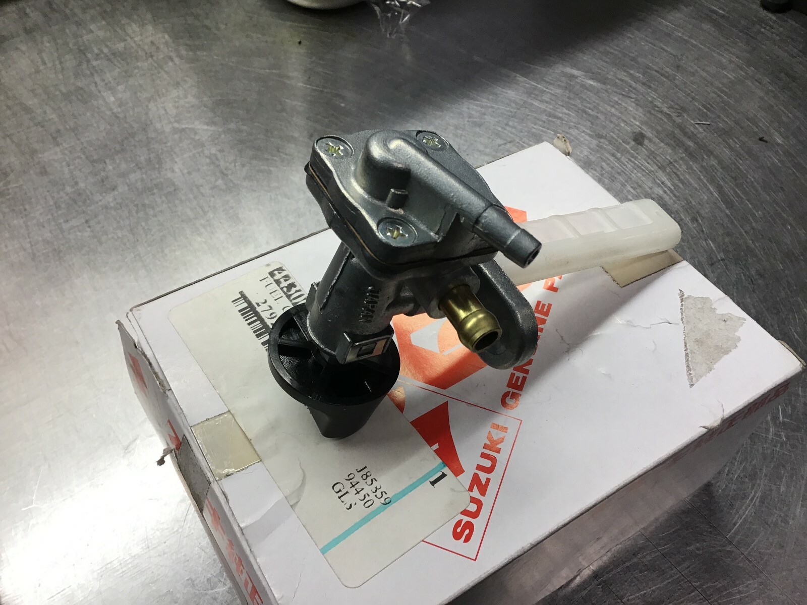 Suzuki Gsx600f 1988-1989 Genuine OE Fuel Tap Petcock 44300-19c00 