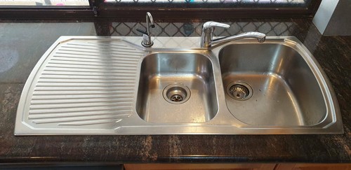 Whole Kitchen for sale....applicances and cabinets included in price..... - Picture 6 of 9