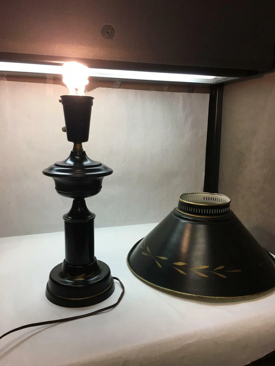 Vintage on sale black lamp