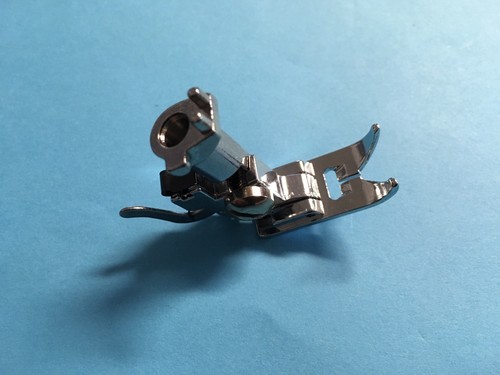 Piedino standard per macchine da cucire Bernina + adattatore per Bernina 121- 500er.600er,707. - Foto 5 di 6
