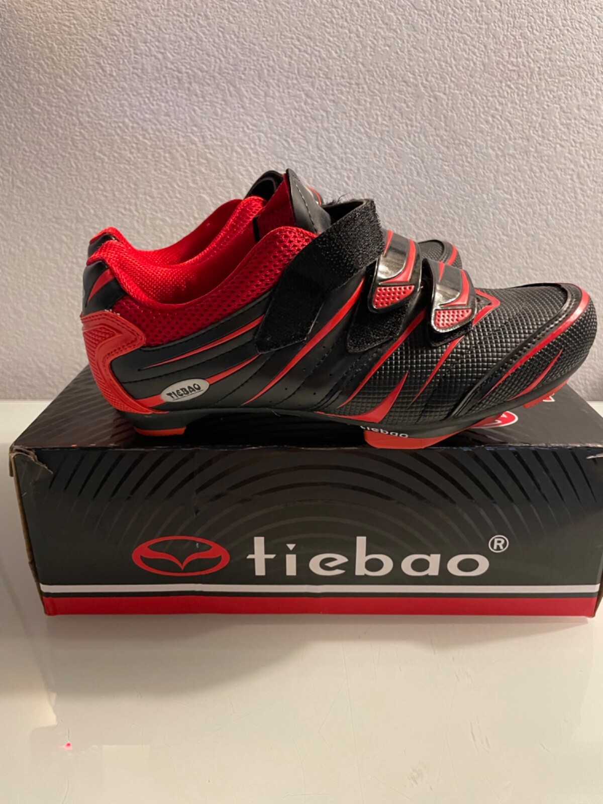 Tiebao road cycling shoes size US6.5 EU 39 black-red new w/box