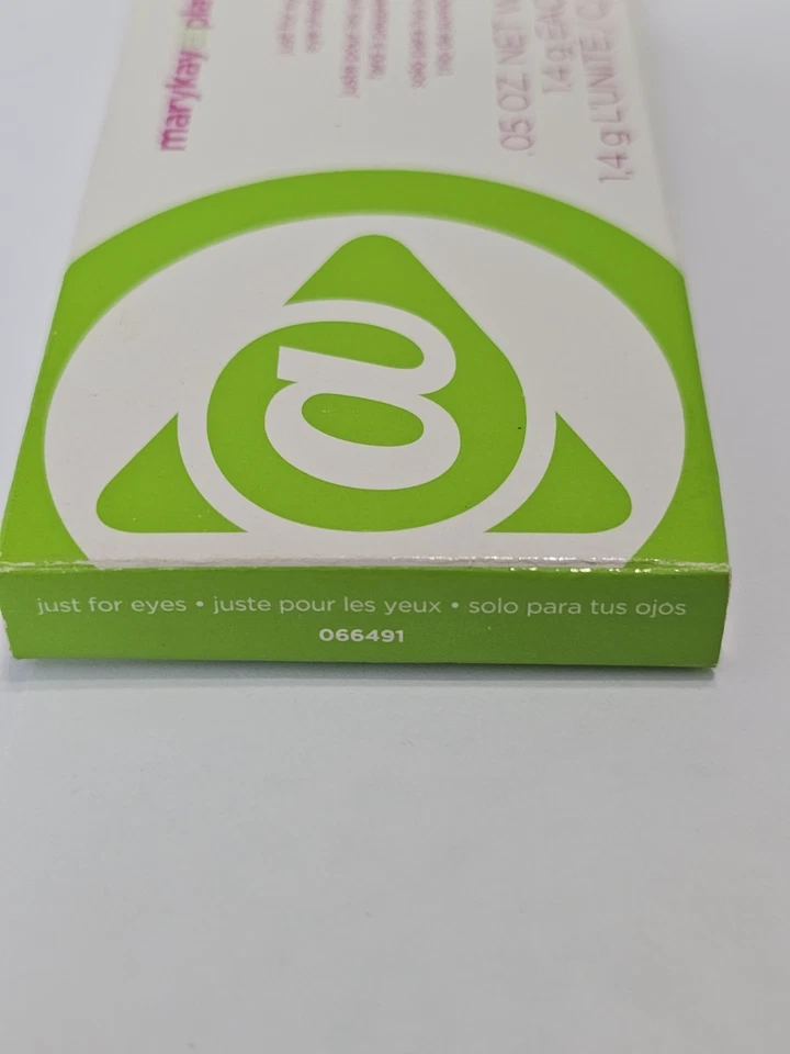 Mary Kay At Play Just For Eyes Eye Shadow Palette 066491 - Image 3 of 4