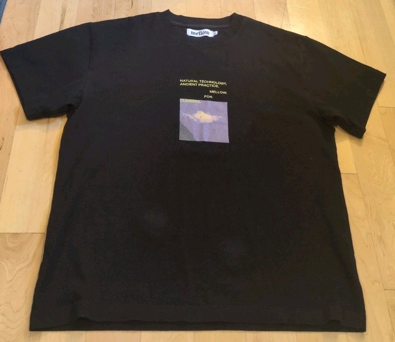 Mellow Mens Graphic T Shirt Size M