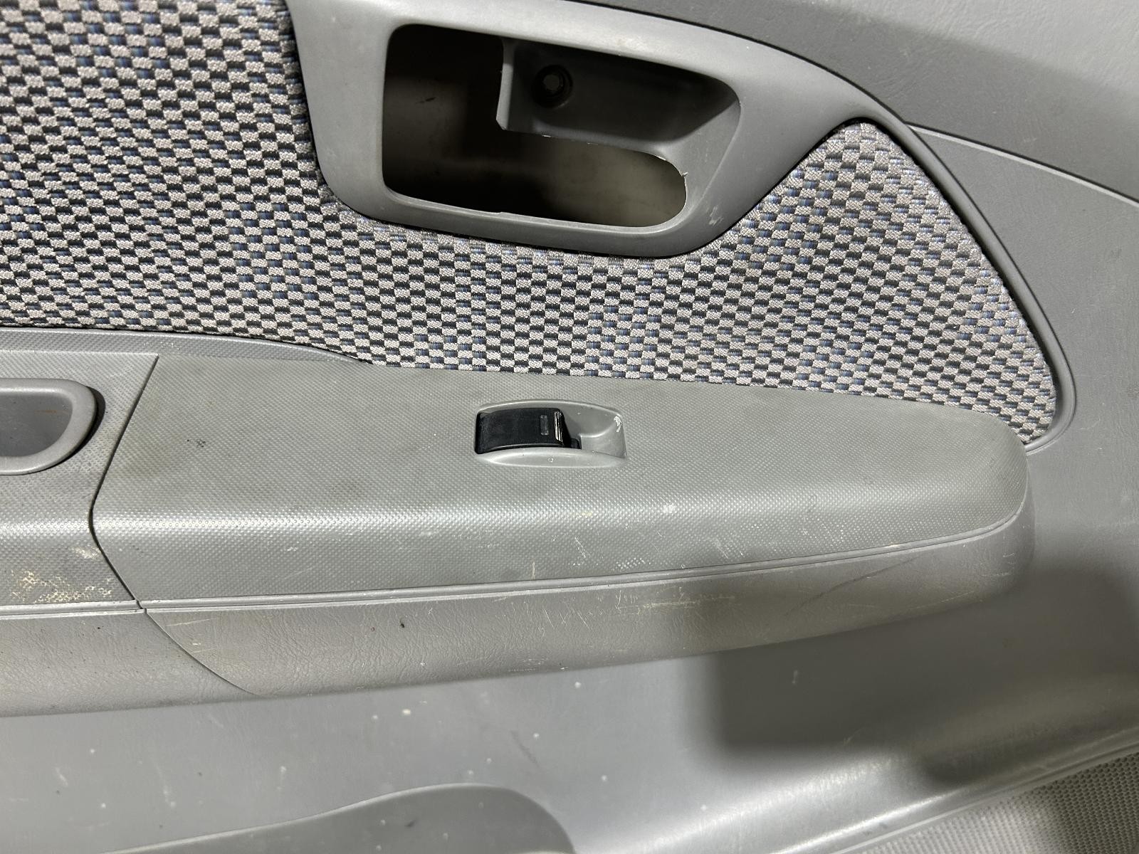 Toyota Hilux Left Front Door Trim with Window Switch GGN15 03/2005-06/2011 - thumbnail 2