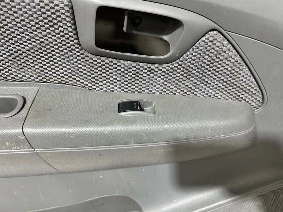 Toyota Hilux Left Front Door Trim with Window Switch GGN15 03/2005-06/2011 - image 2 of 4