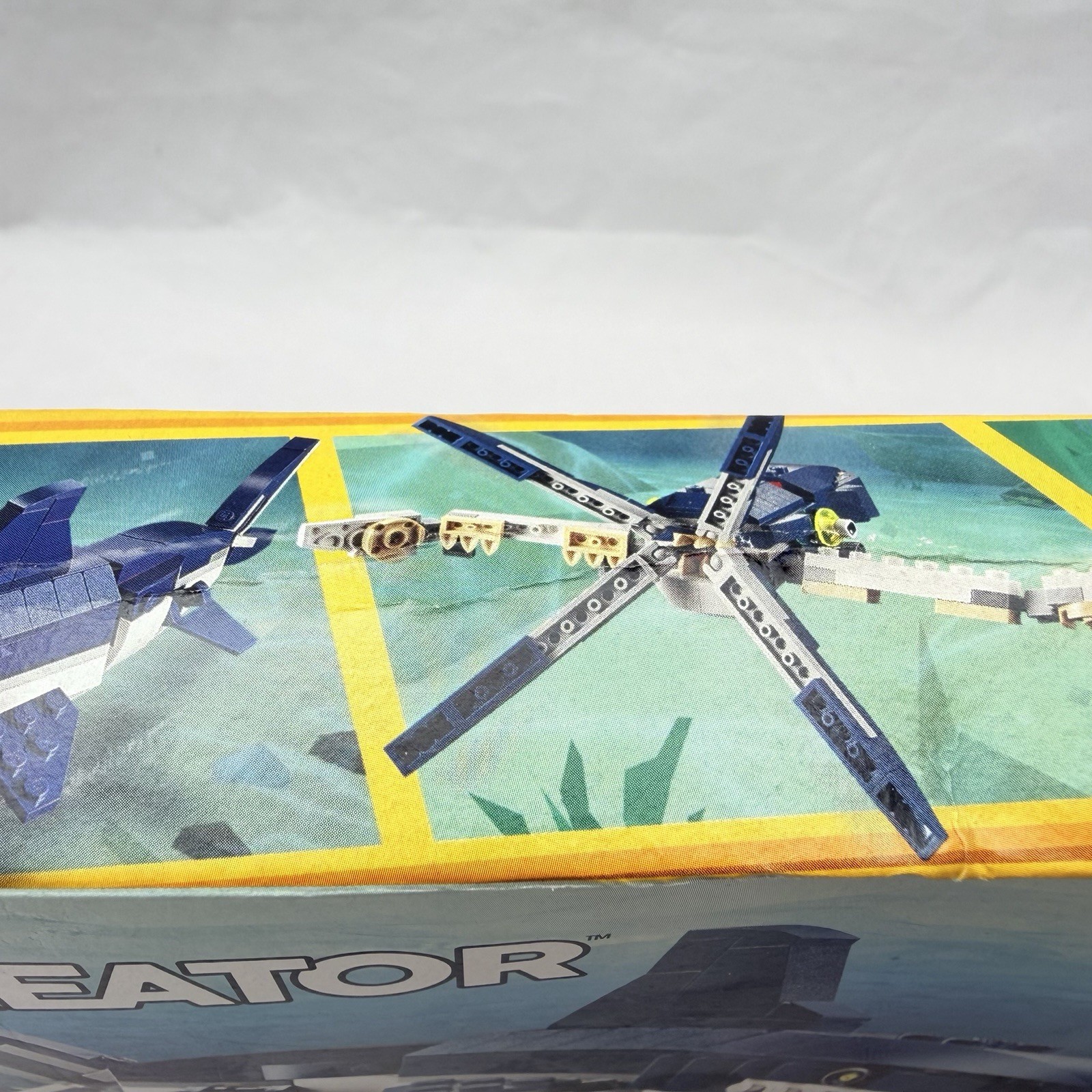 LEGO Creator Deep Sea Creatures 31088 NEW 3 In 1 Set Anglerfish Squid Shark RET image 3