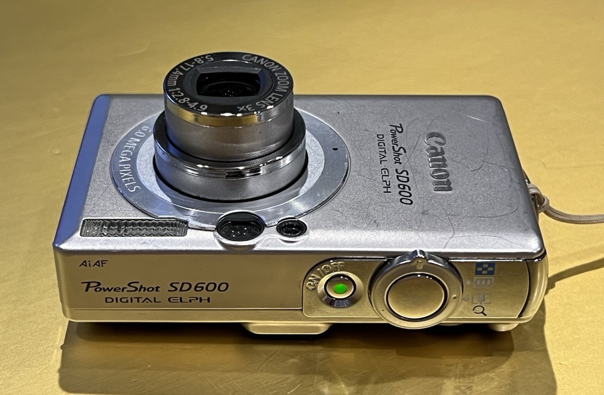 READ* Canon PowerShot SD600 6MP Digital Elph Camera 3x